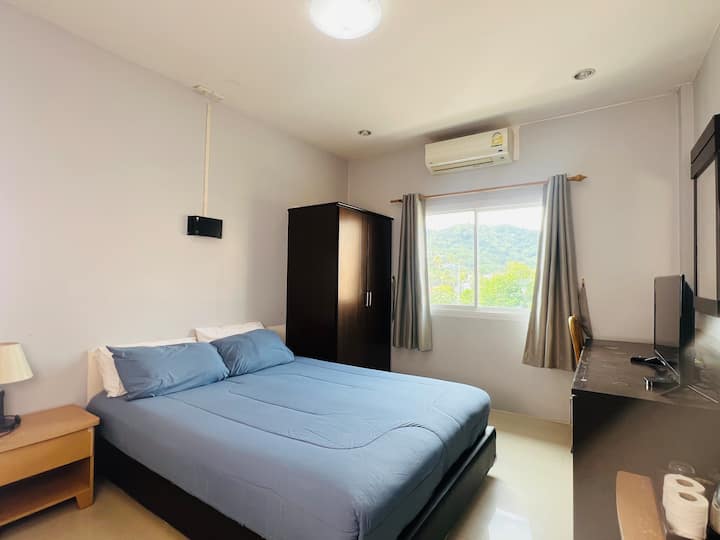 Room 3, photo 1