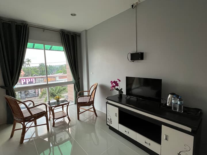 Room 4, photo 3